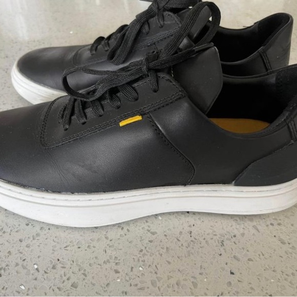 Black Casca shoes size 8. - Picture 2 of 3